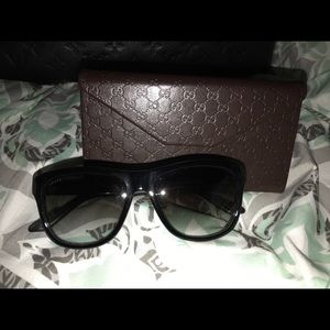 Gucci Sunglasses with case